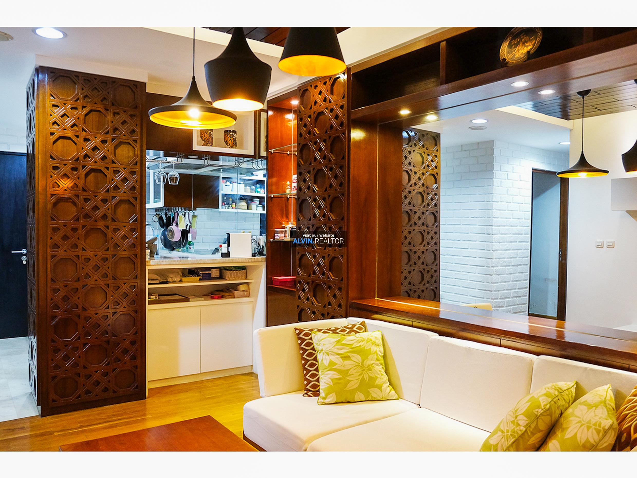 Aston_Bellevue_Suites_Unit_907_004