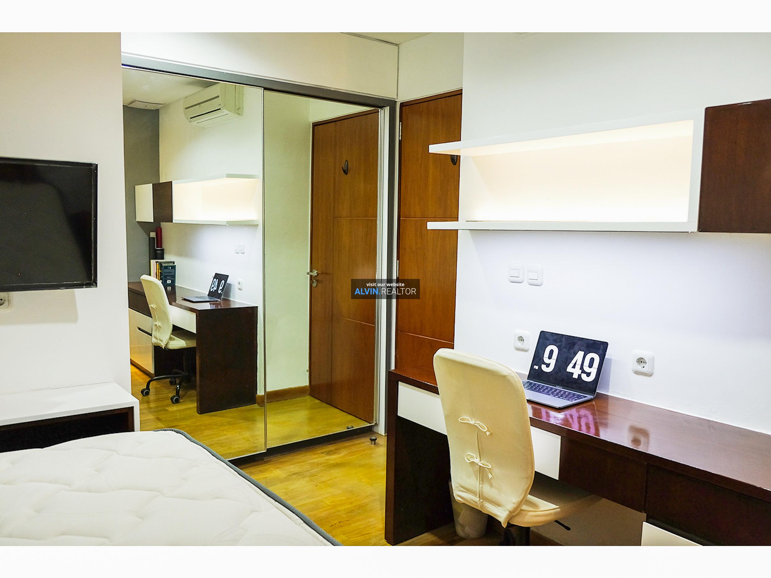 Aston_Bellevue_Suites_Unit_907_019