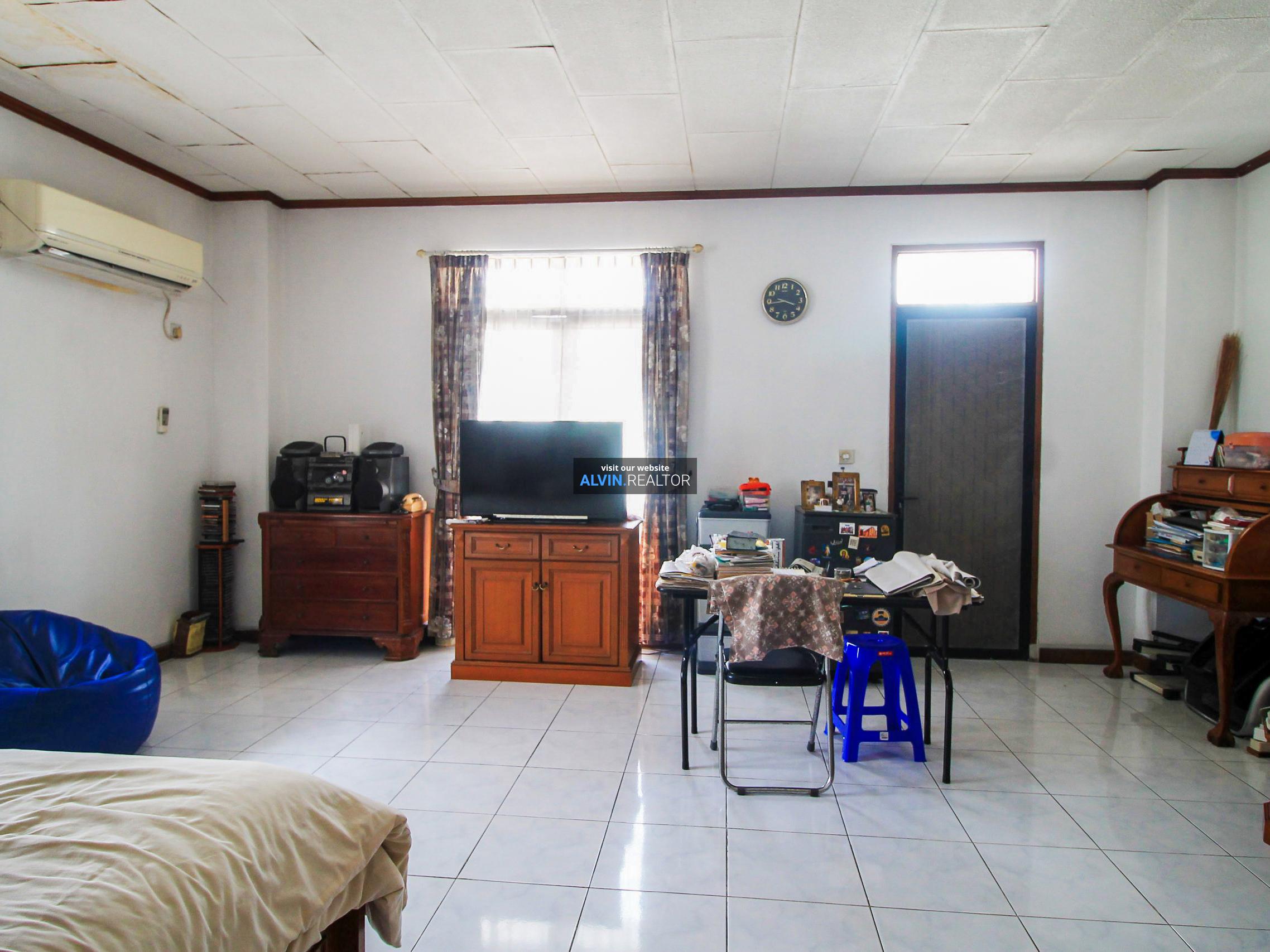 IMG_5023-copy-scaled