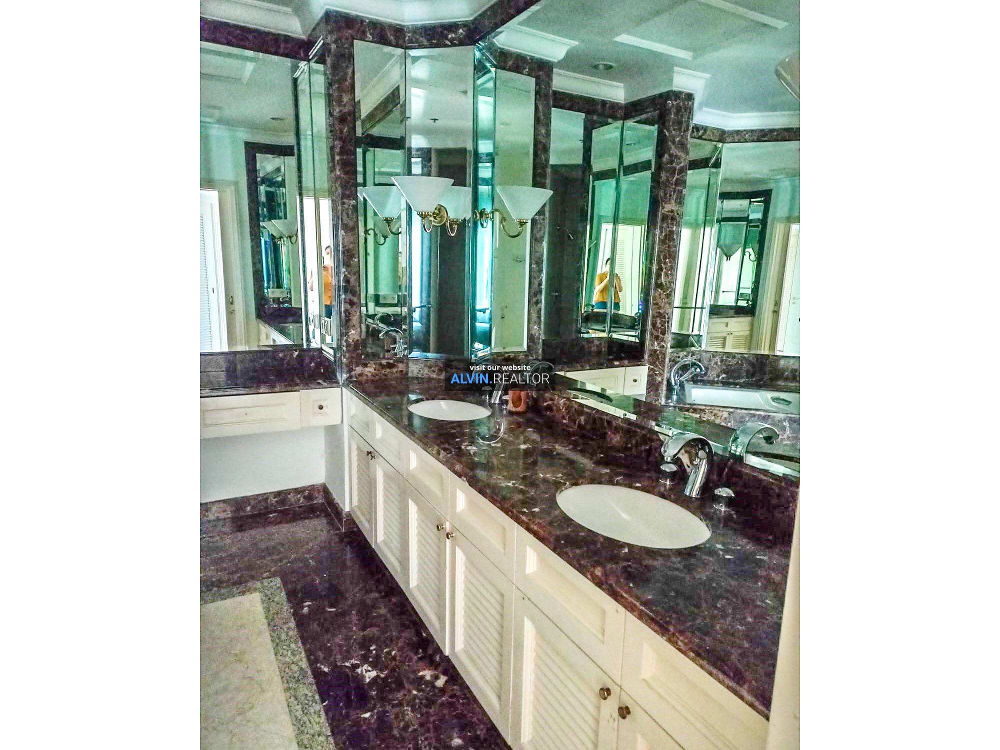 WhatsApp Image 2022-12-12 at 18.57.383