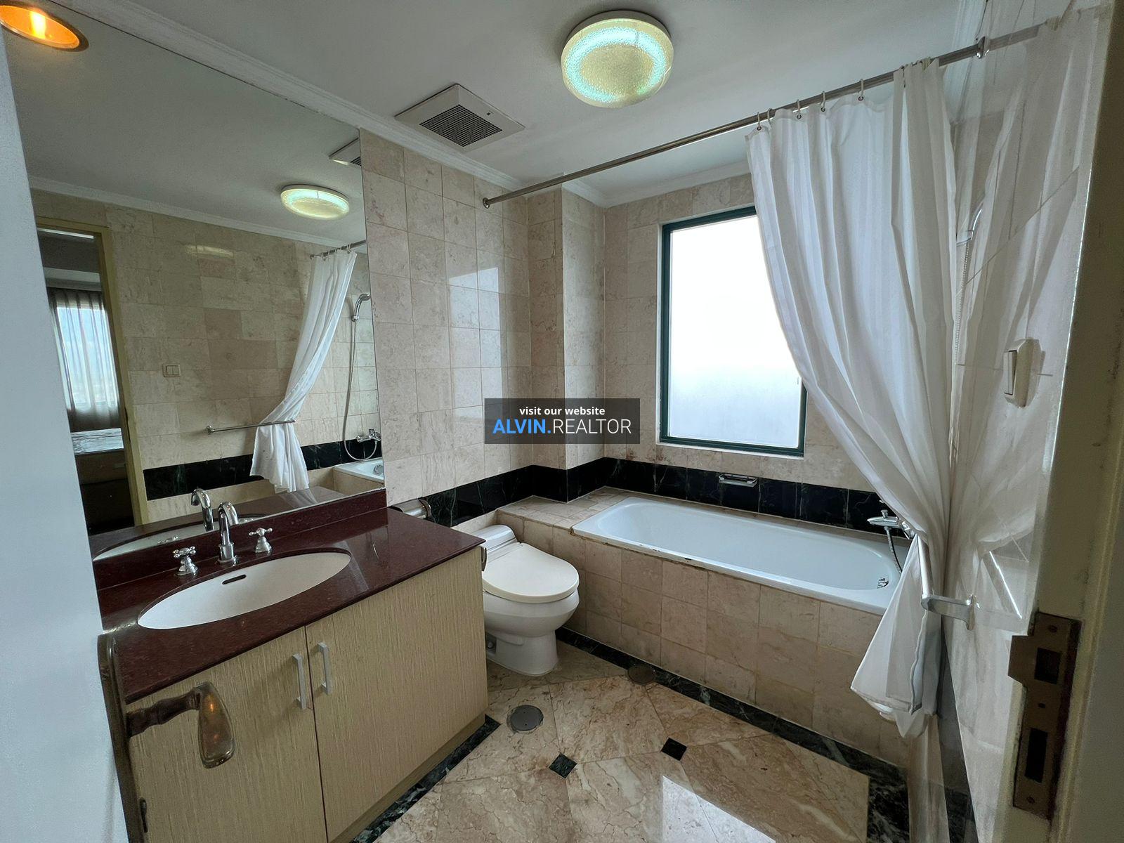 WhatsApp Image 2022-12-13 at 11.40.30 (1)