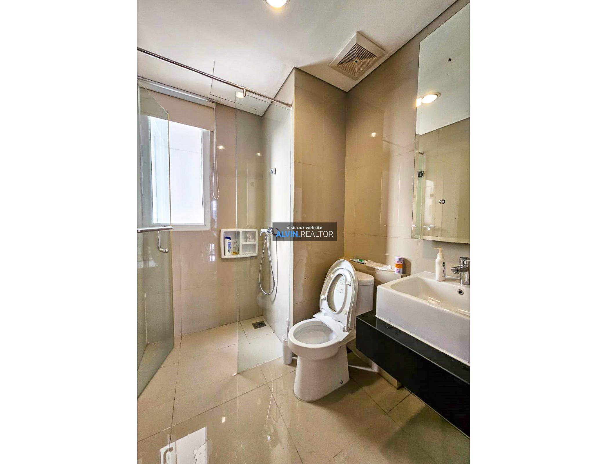 E1. Shared Bathroom