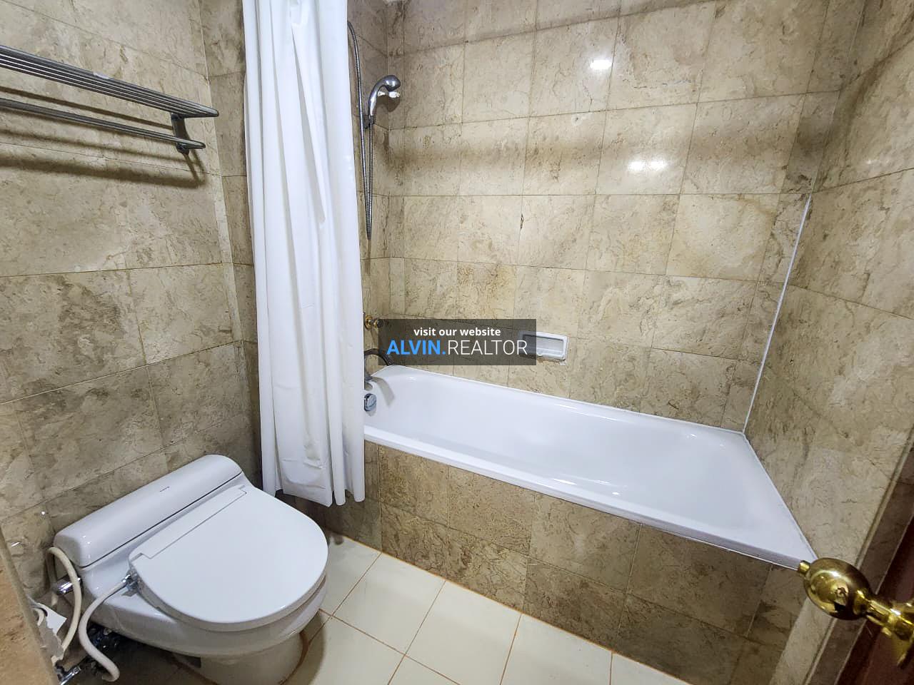 Pavilion T4 unit 806