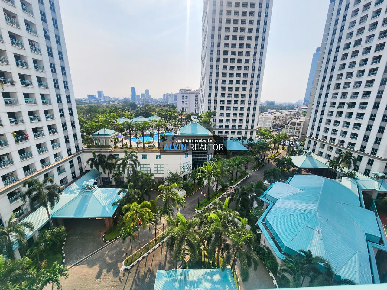 Pavilion T4 unit 806