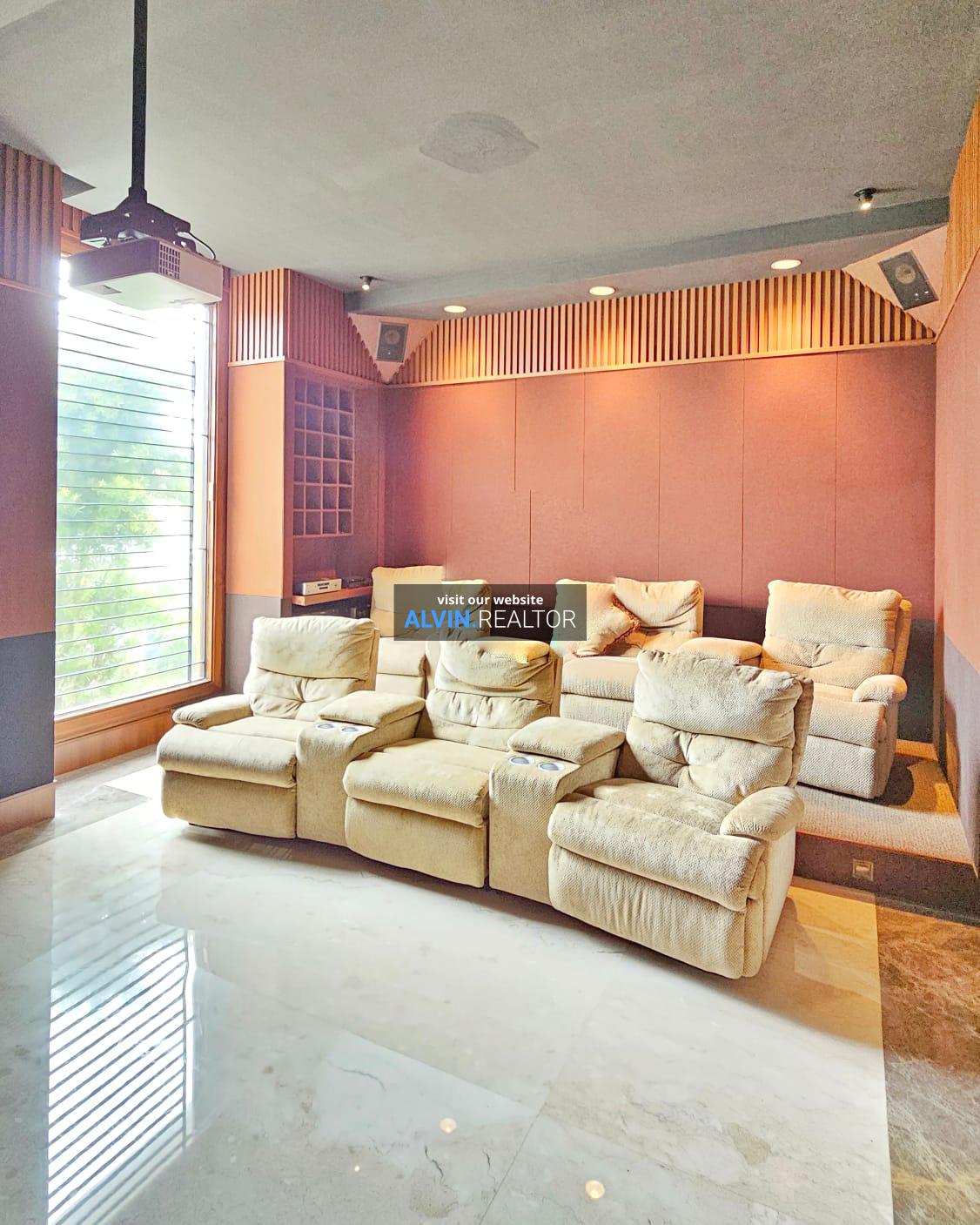 WhatsApp Image 2023-08-08 at 12.16_edited2