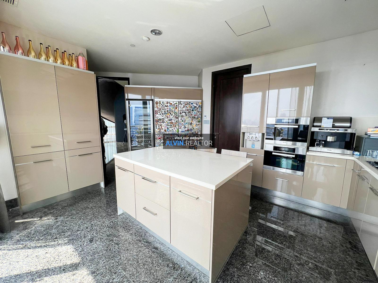 four season summer 31D