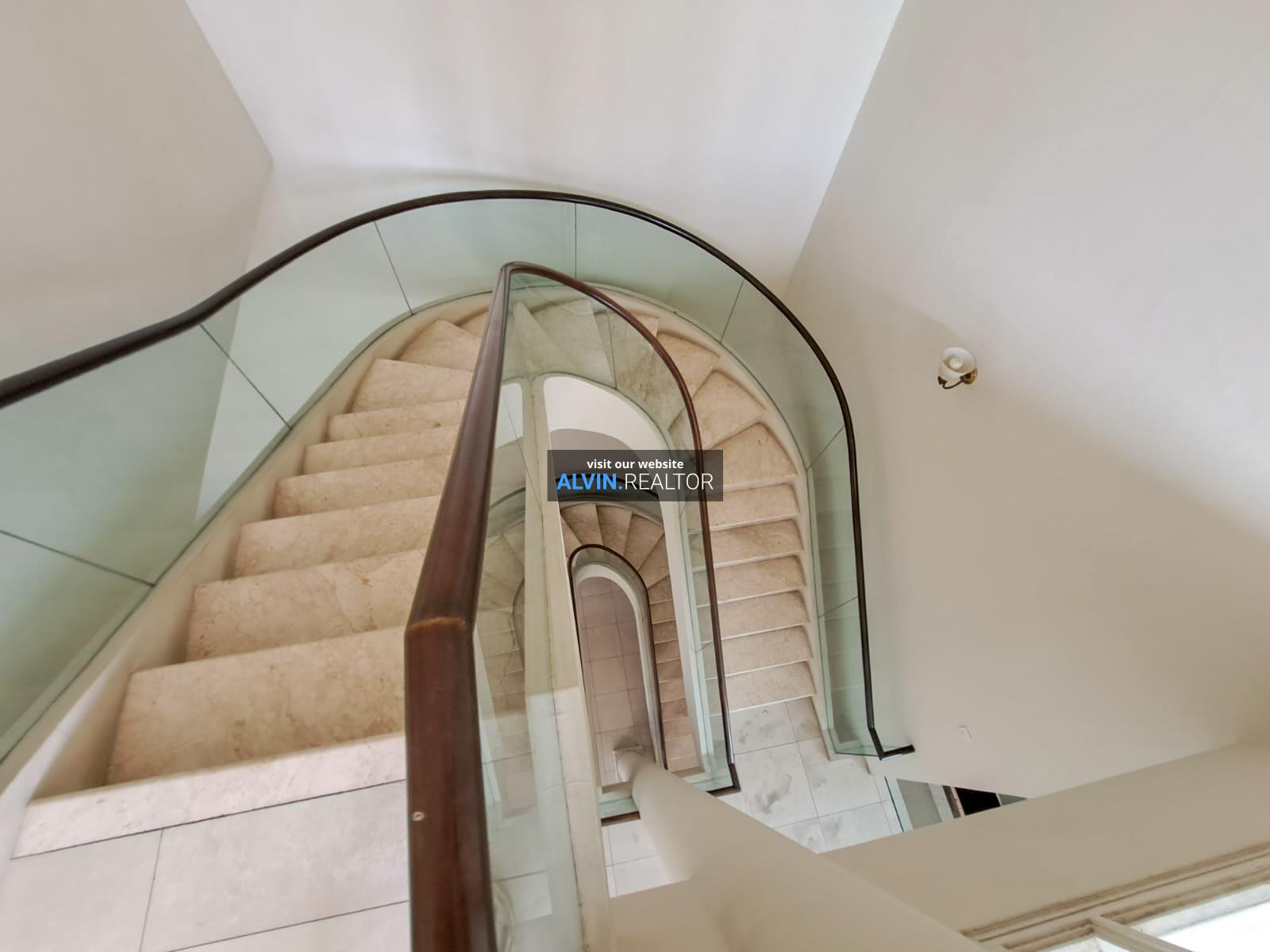 WhatsApp Image 2023-08-16 at 3.29_edited1