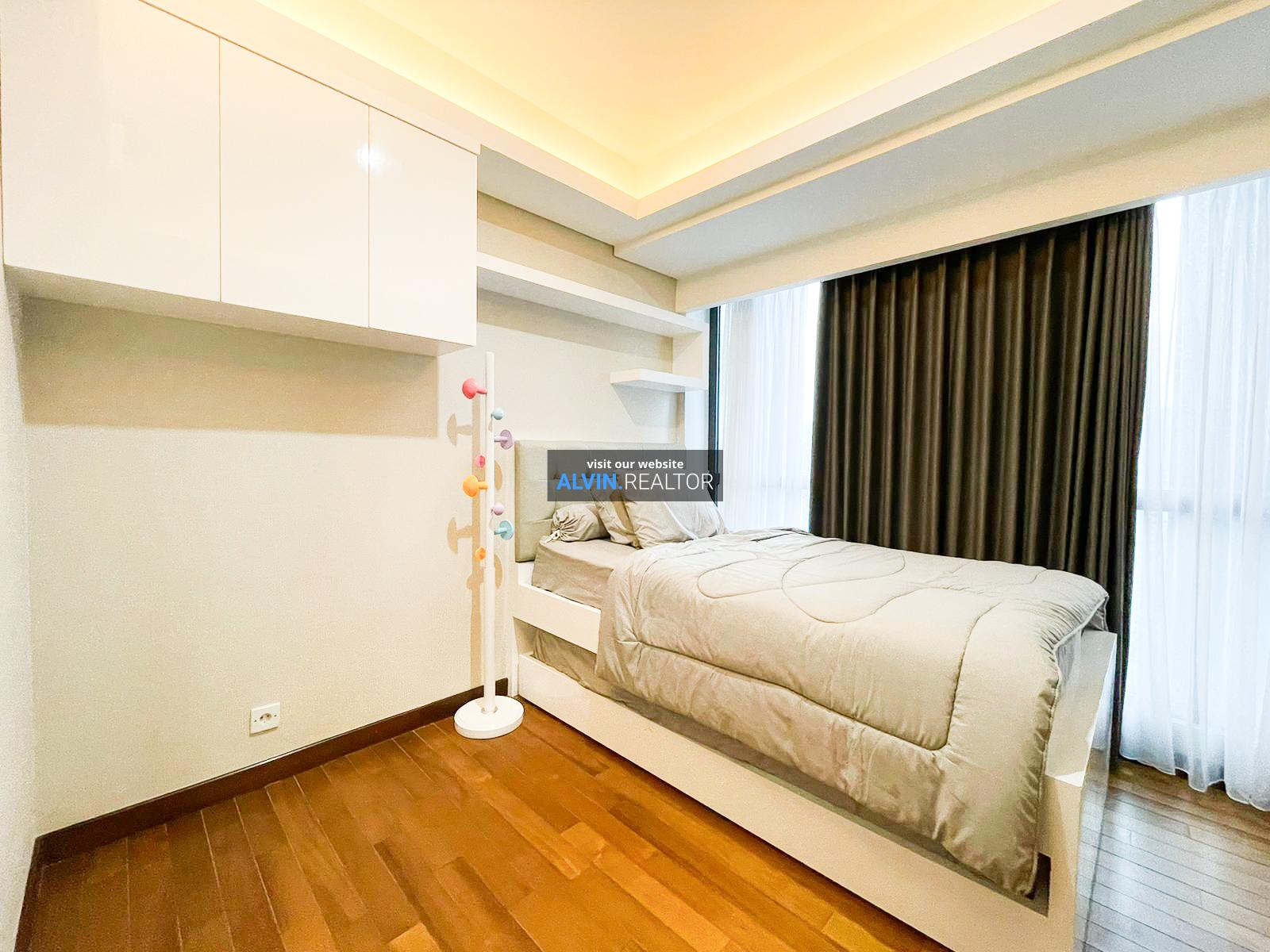 0f81a900-1c7c-4ac4-b237-6cd6b5ba994f