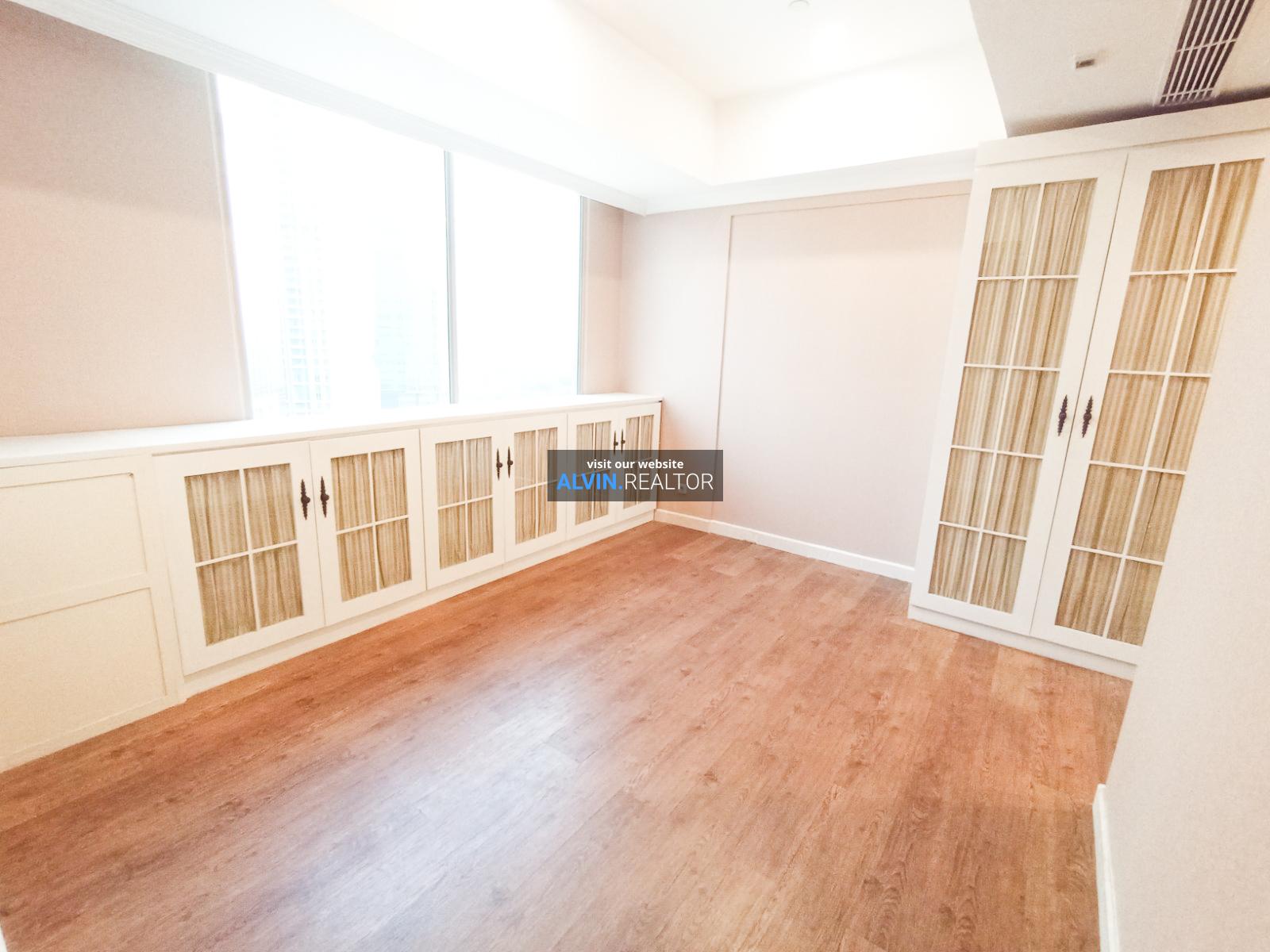 157c47bc-9f54-439e-82e8-5d15aa433b43