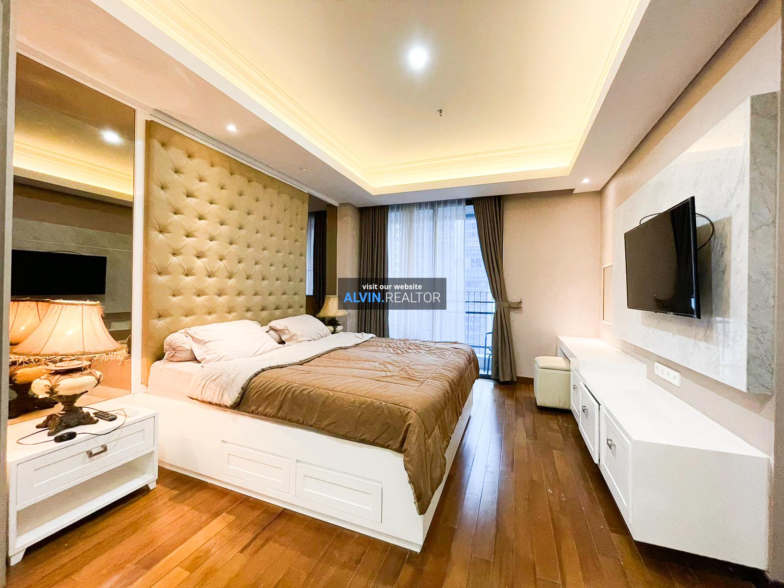 6ff99aad-2ae2-40cb-86e4-e41dc40fb5ca