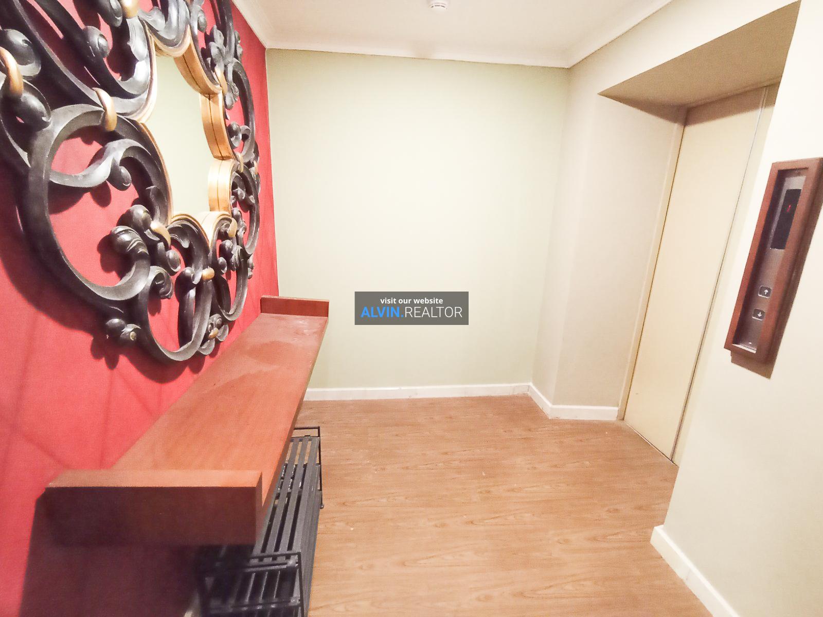 c17f9477-0099-4d55-85ba-bf9b3ef978c3