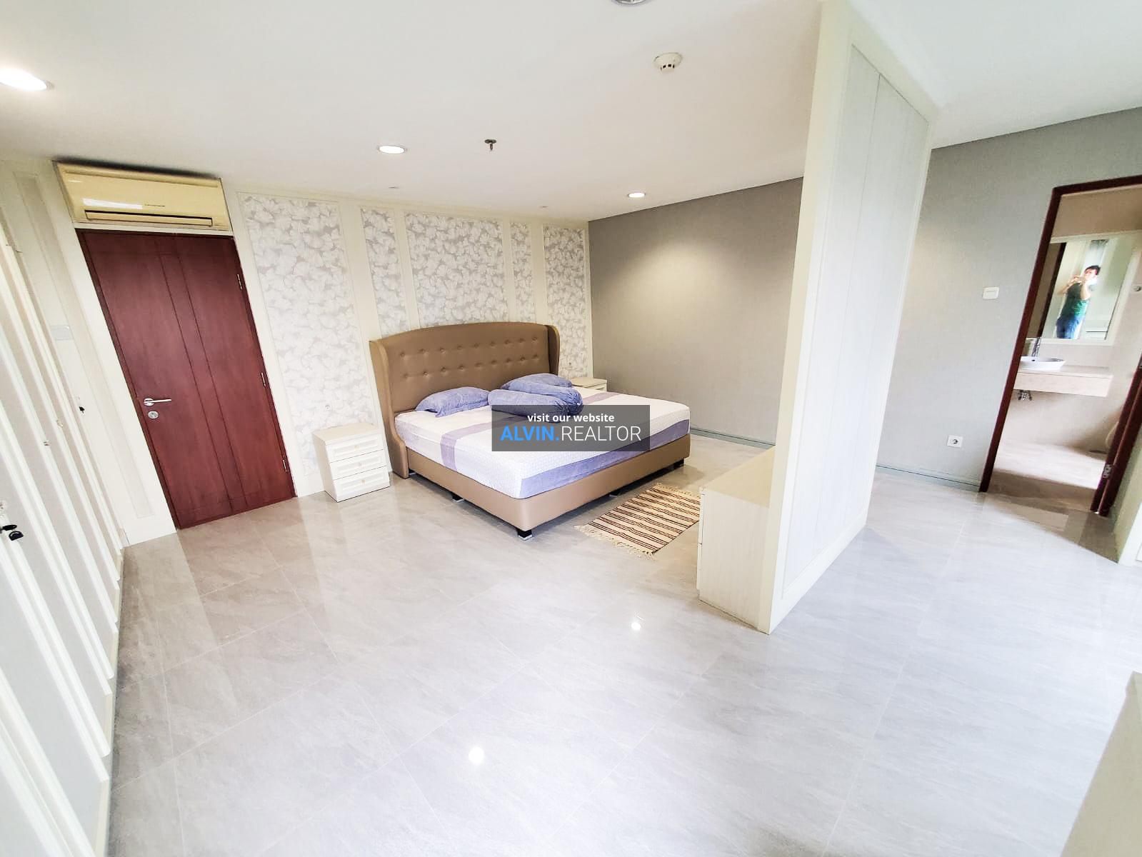 e3dde7db-2df1-45fc-b18b-33cb3428159c