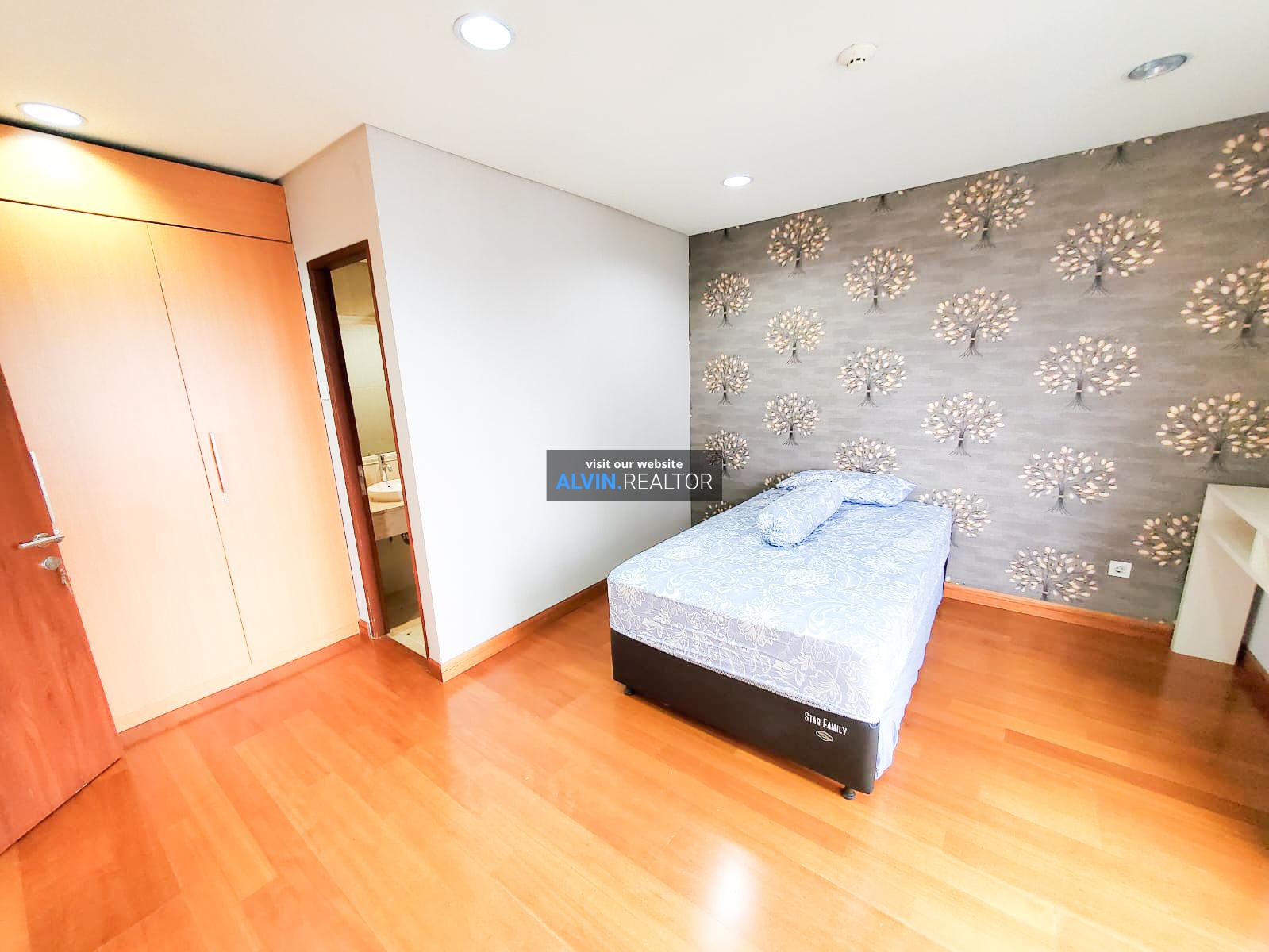 fb8091b6-fb43-4c2c-bdc3-38d3ae59e180