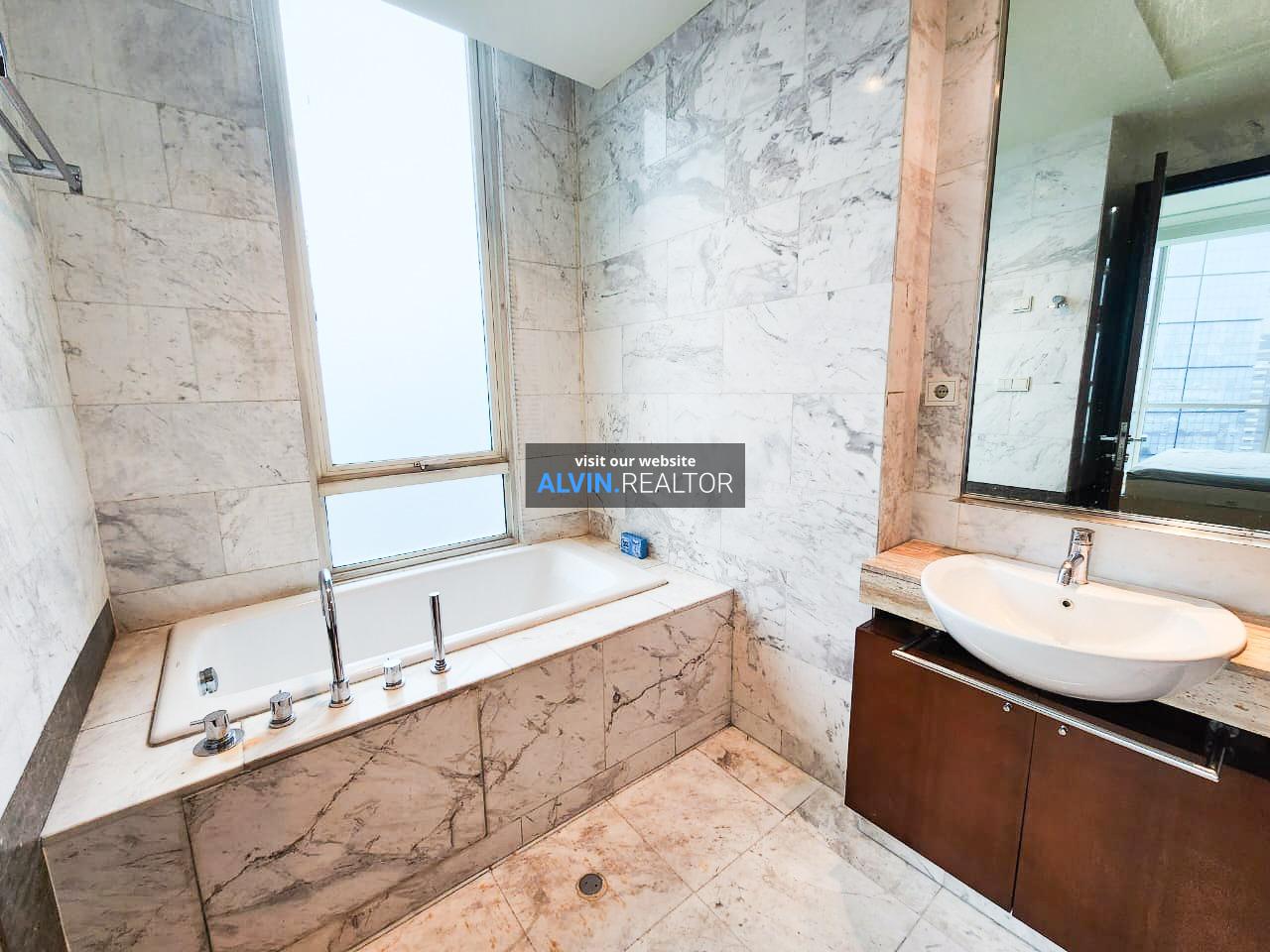 WhatsApp Image 2023-12-04 at 18.05.55_fcc4ed75