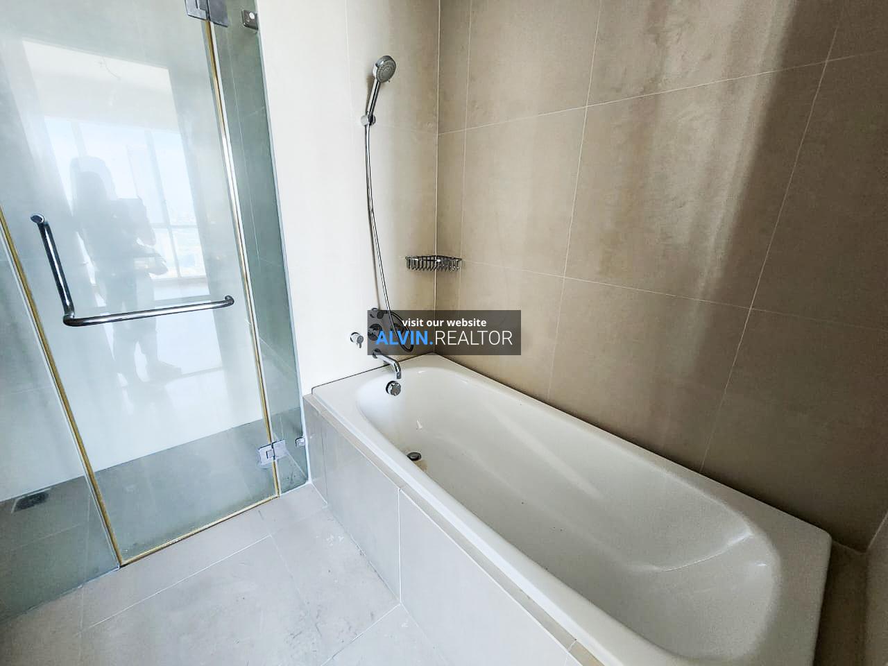 8b33f694-afa3-46ba-bc32-f4f8039aa5fe