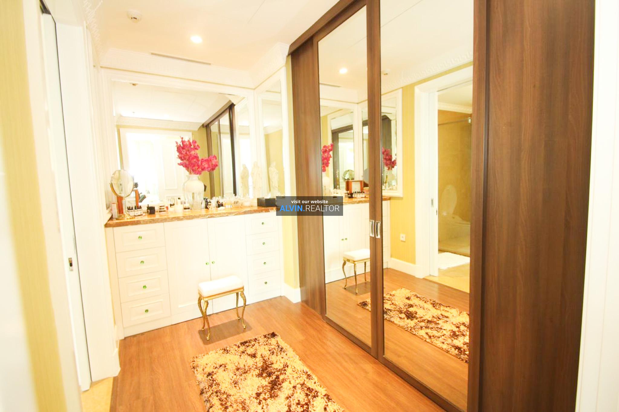 27bb7399-469b-4d5c-9d5c-52eeceef80b7