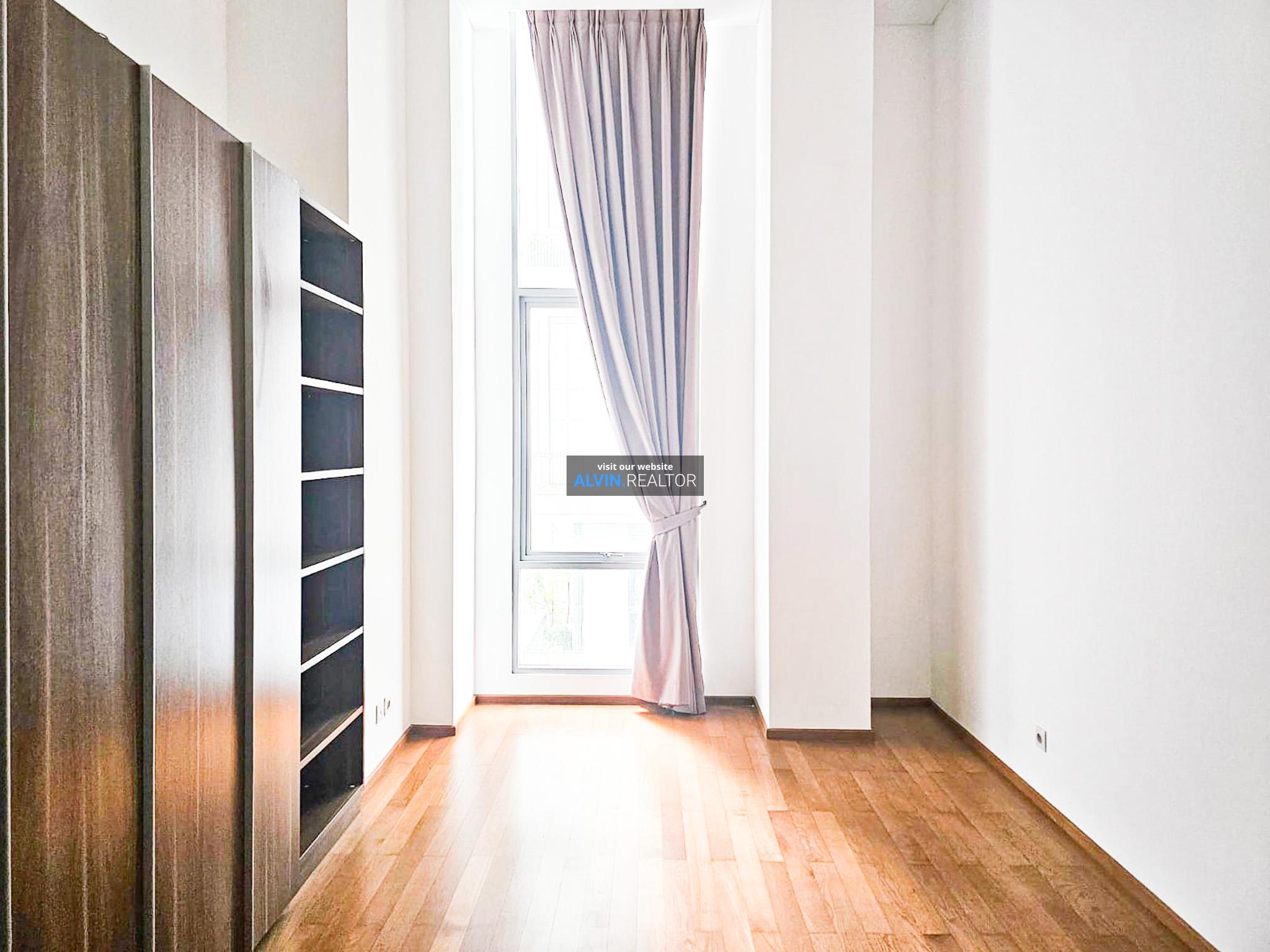 b945b15b-27cd-4ae2-a89a-f89e0b7a7503