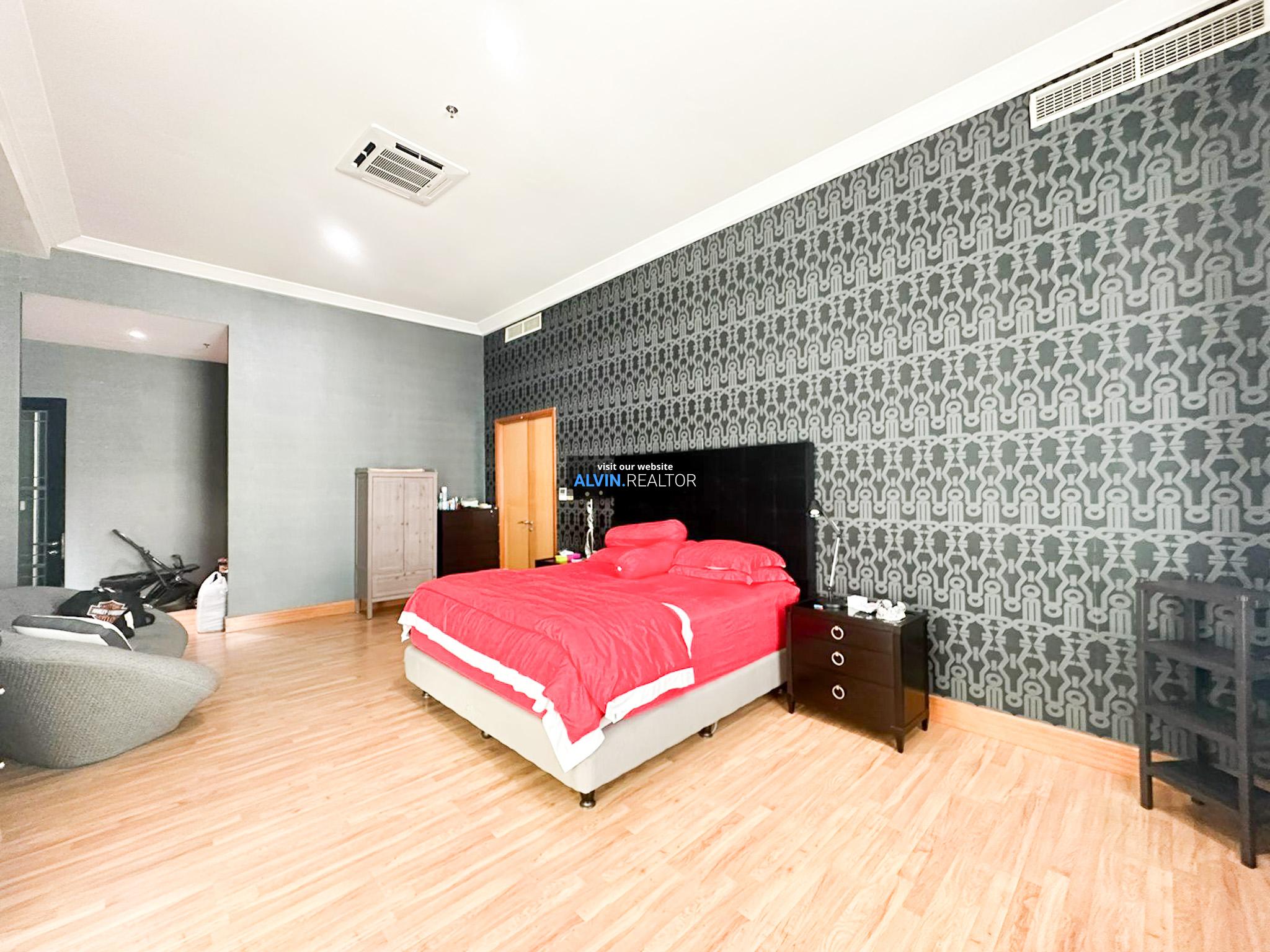 ba0cb20c-999d-4df3-811a-f53076041ee0