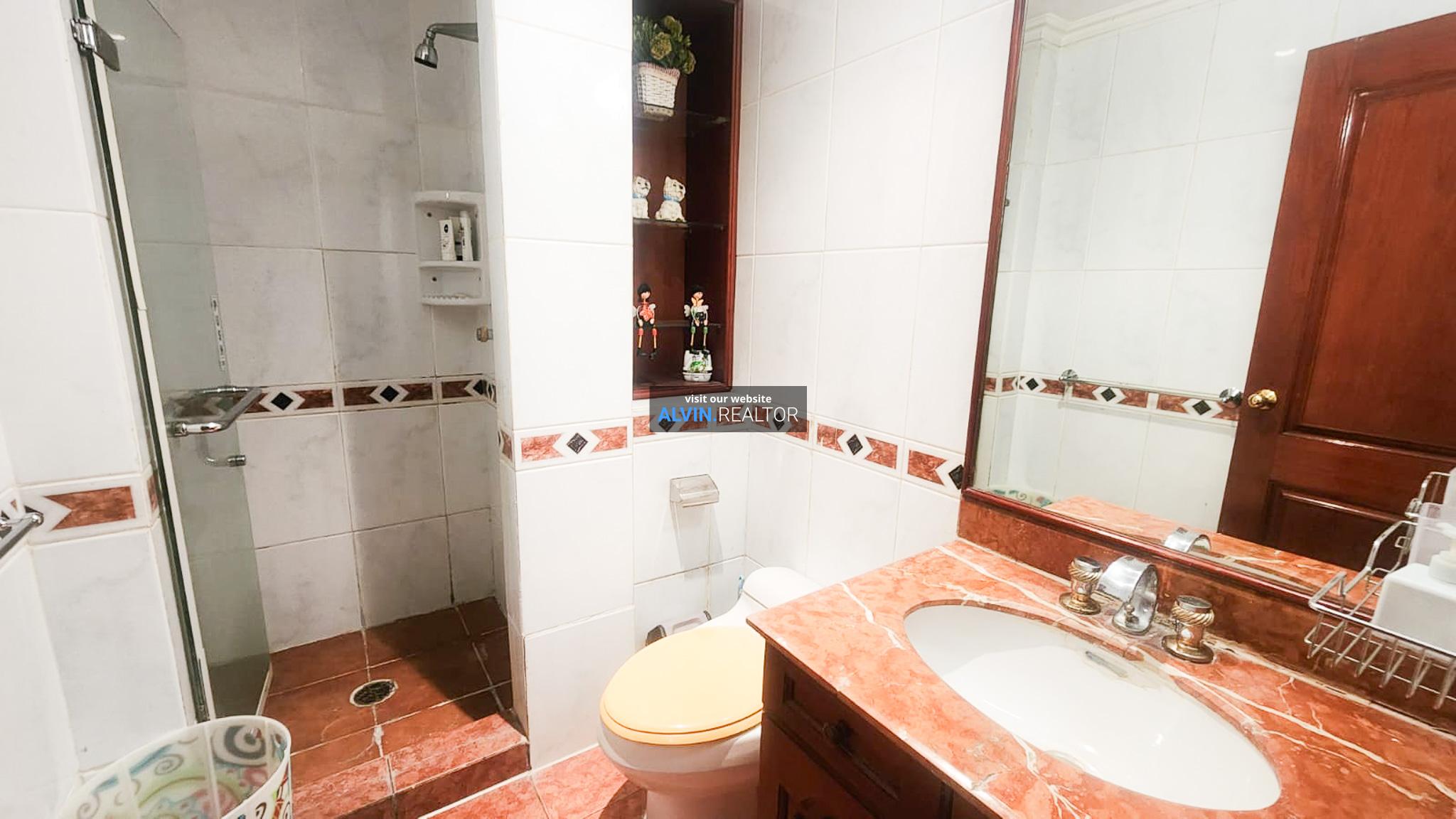 2888903e-b250-46b6-b7c7-fdc1bb168a3c