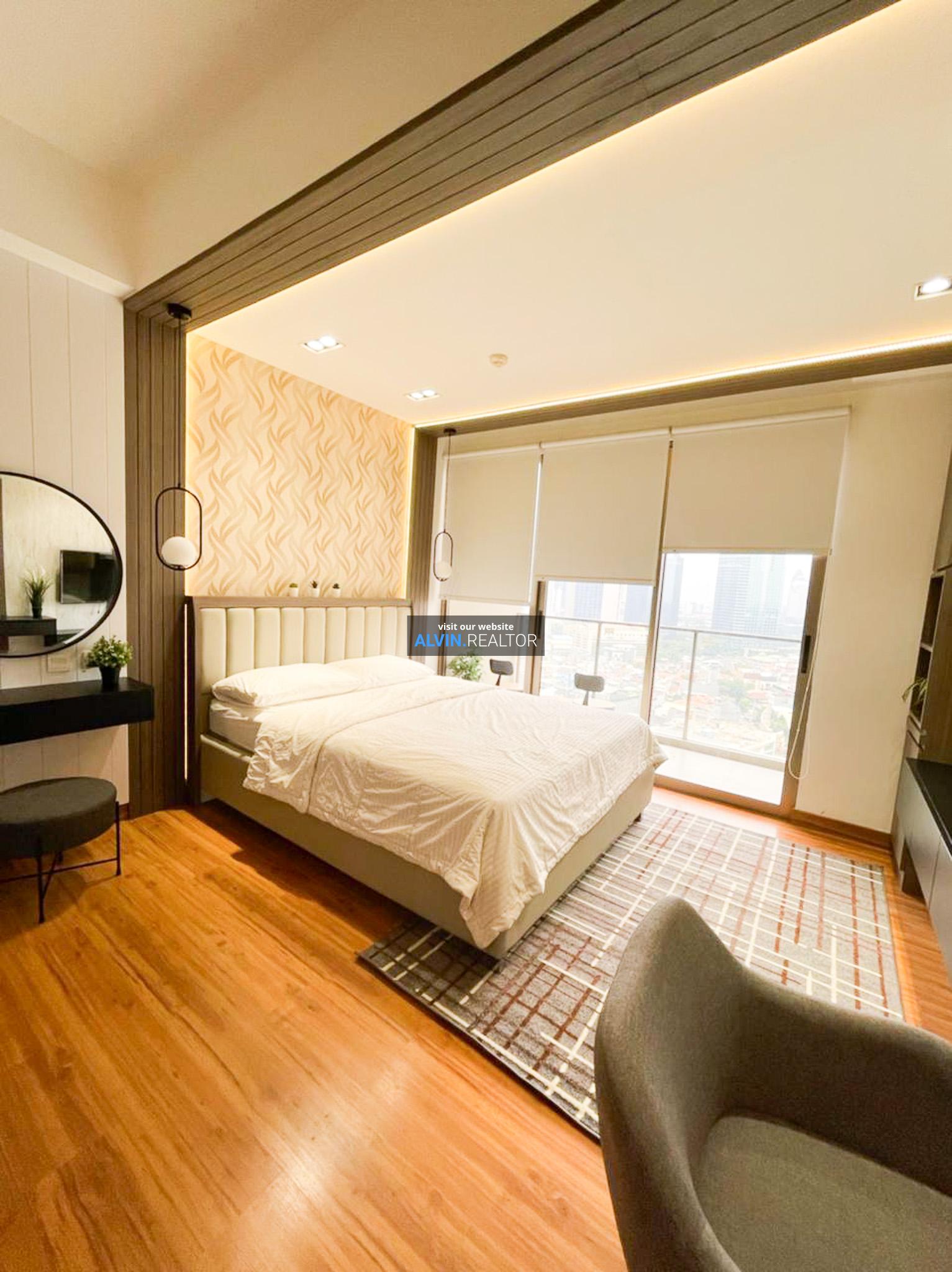 3f854838-2ea7-4fb5-a671-13d969f4acc0