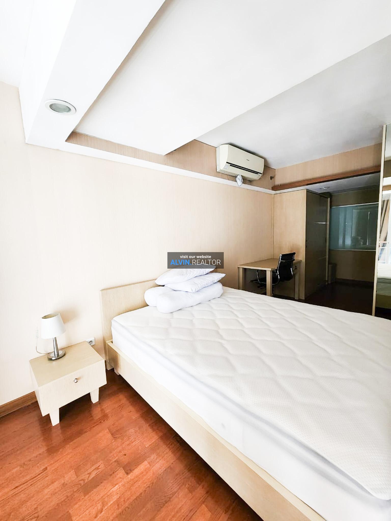 ba883deb-777c-43f4-8a68-b890fde0551e