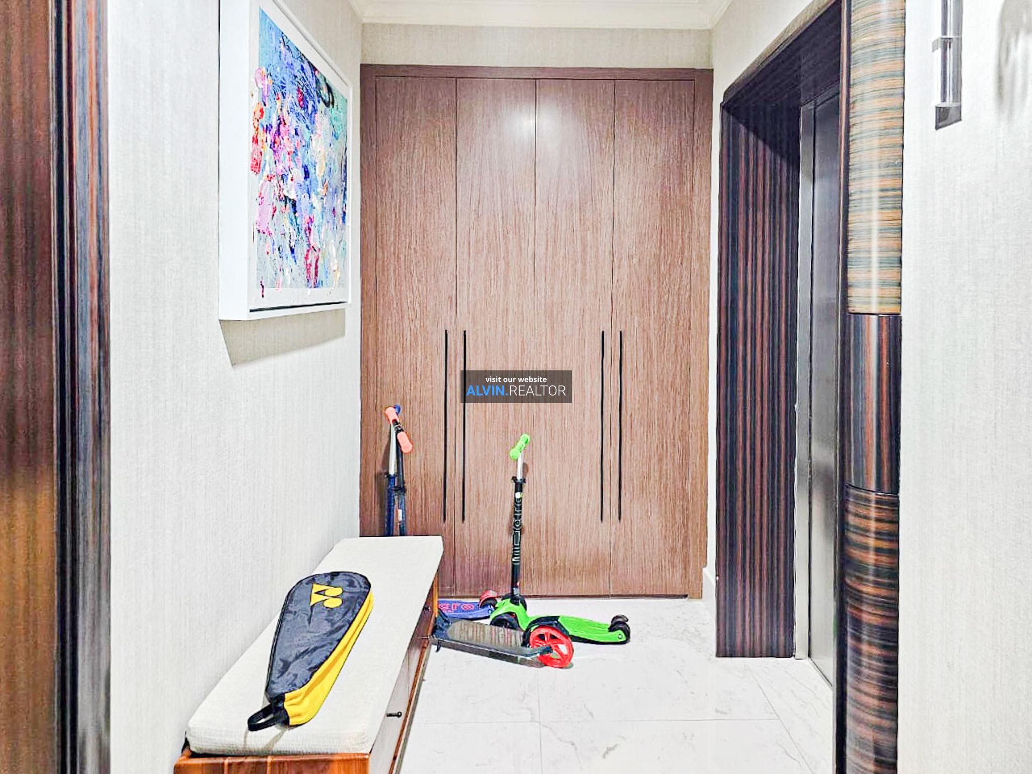 deecf908-3b82-402a-b174-cef90c351cdb