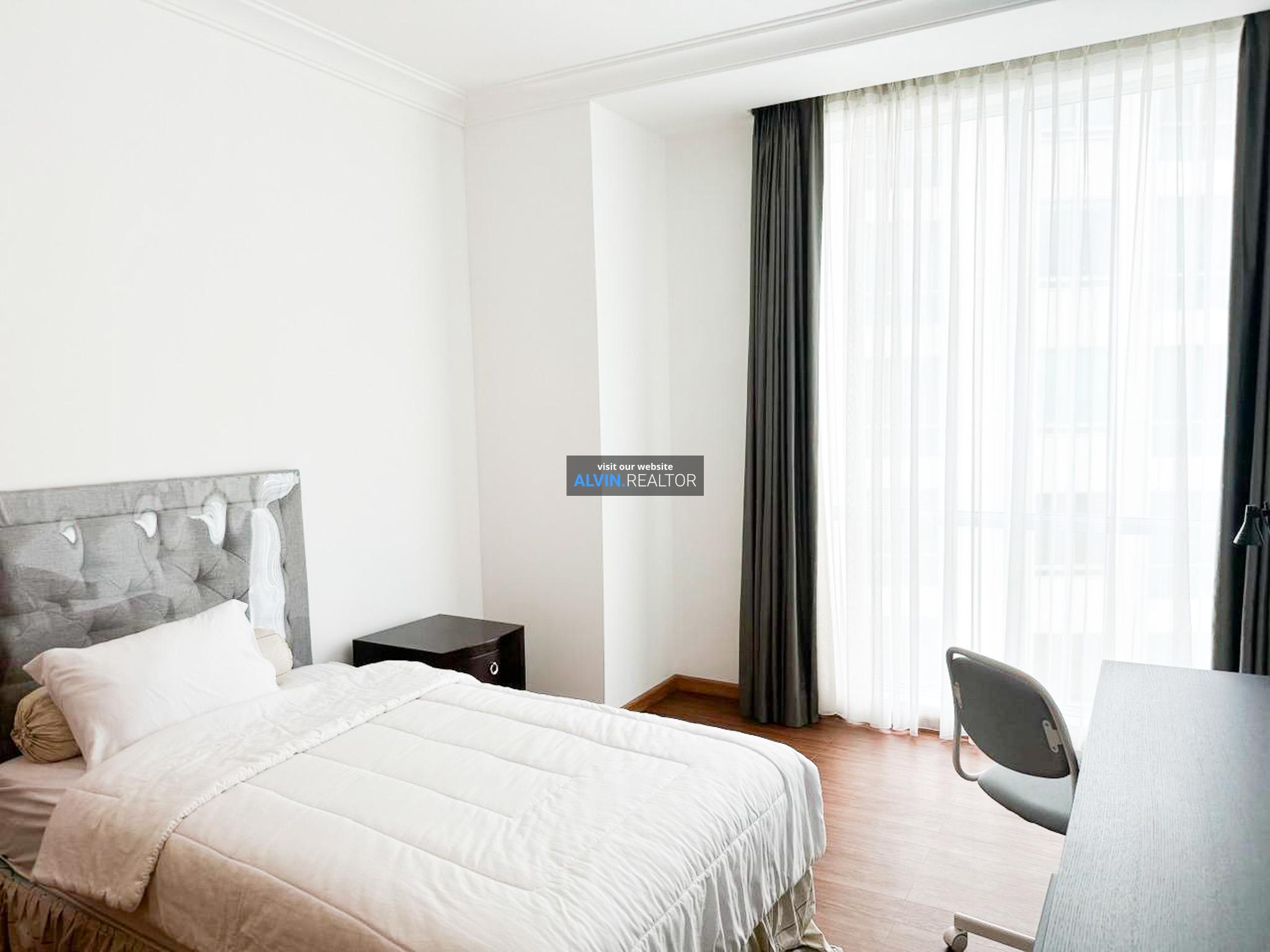 eafab370-7528-4aa1-9a3c-e82c83fdc519