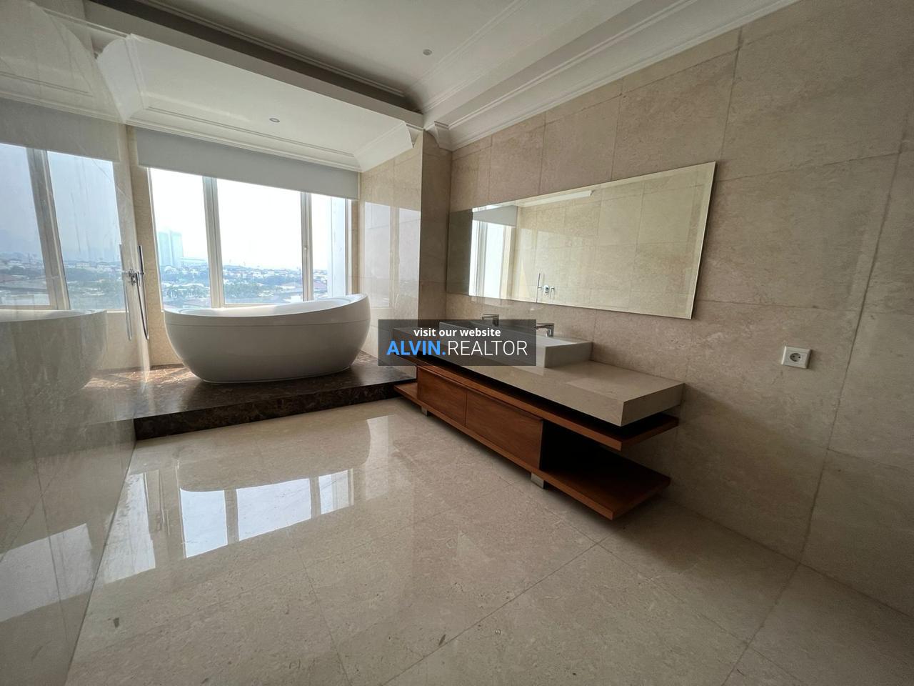 WhatsApp Image 2024-08-18 at 17.03.35_663a9ced