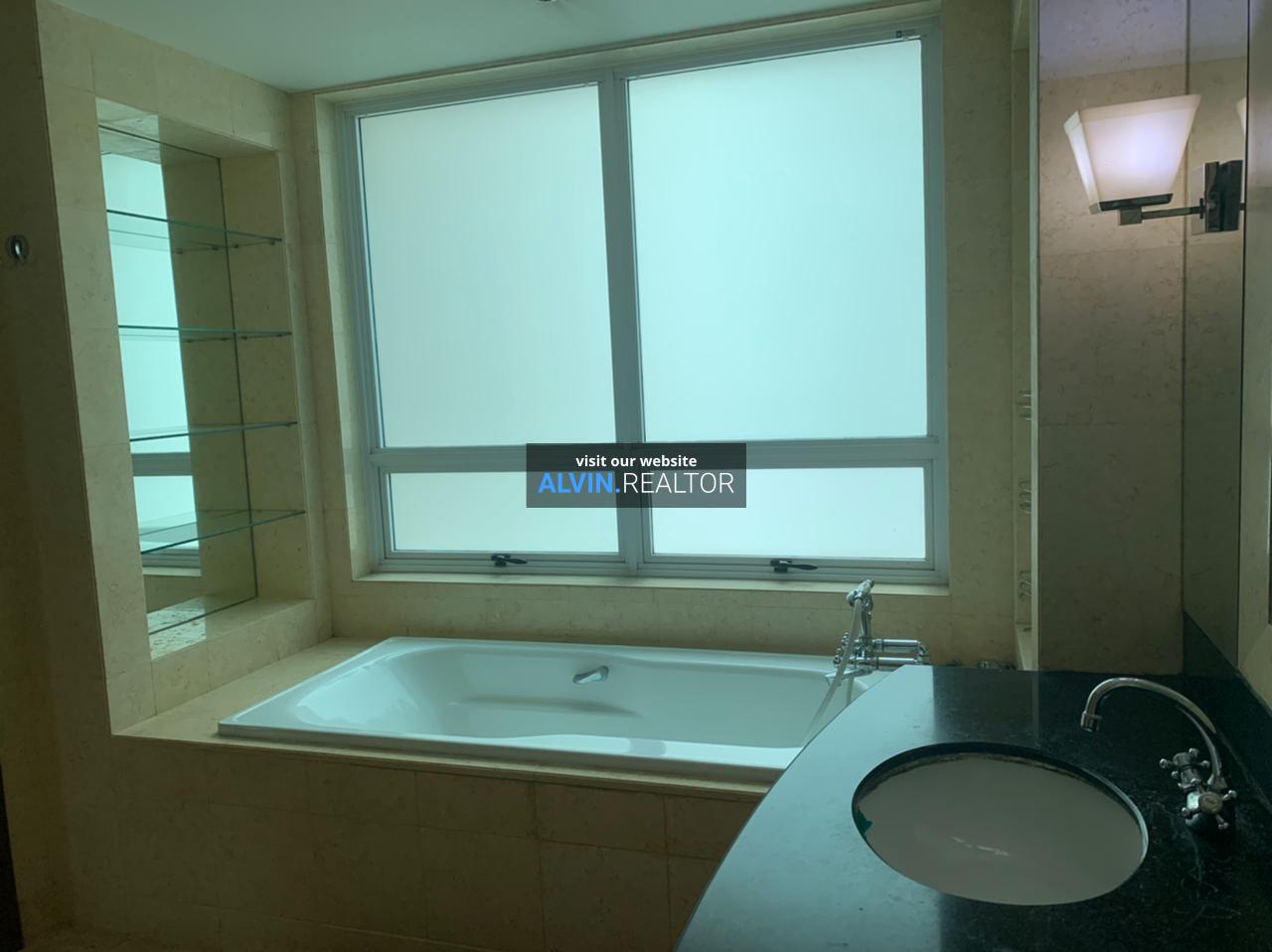 WhatsApp Image 2024-08-20 at 19.31.56_a5bc4faa