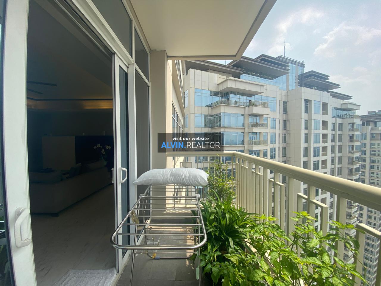 whatsapp-image-2024-10-10-at-142324-ba874b29-1728551307