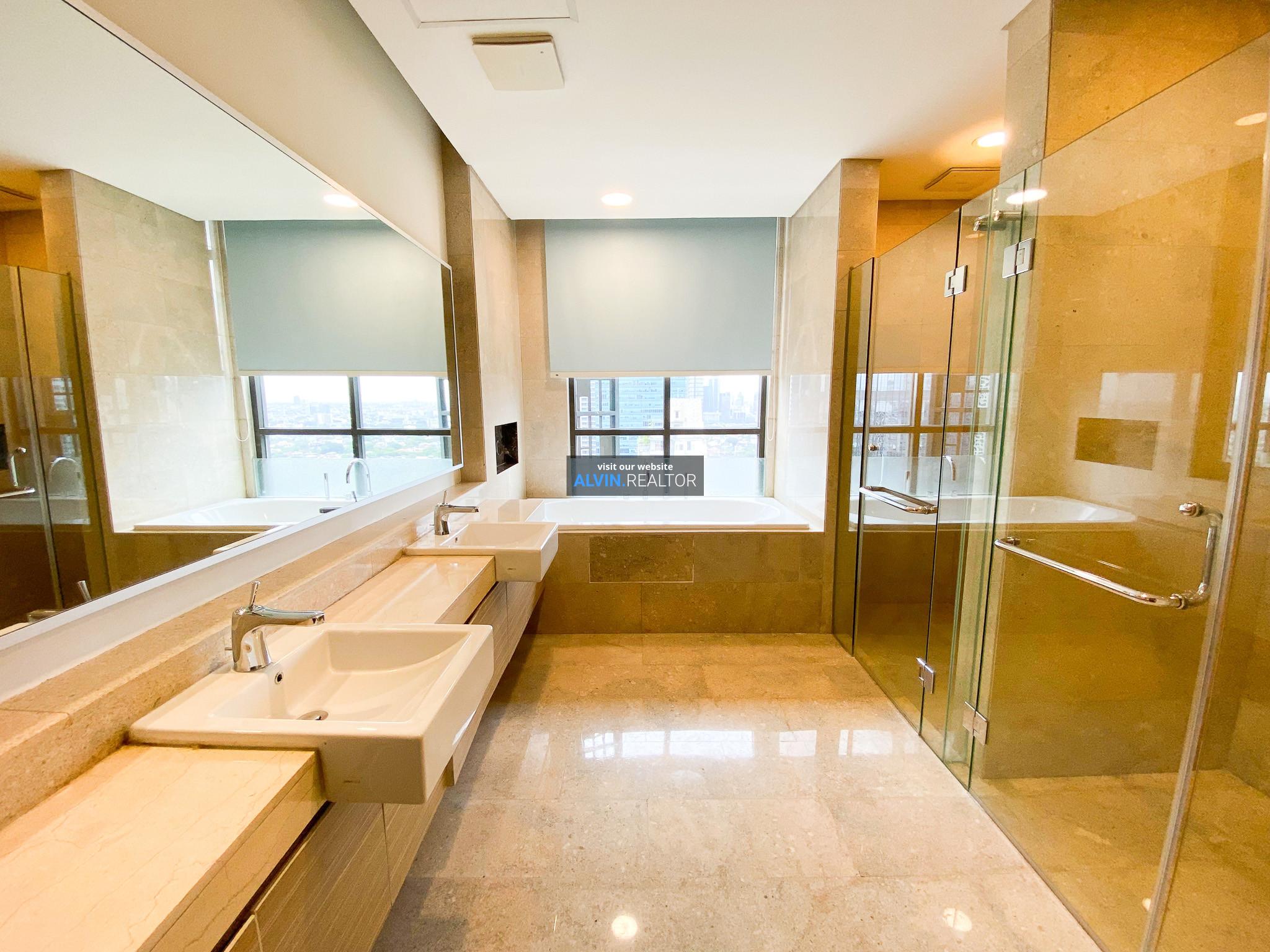 084ac95c-0cee-406d-803b-dbd99b245f89-1733301987