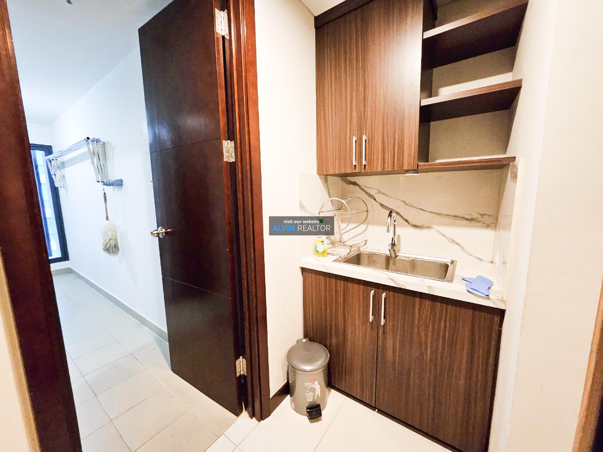 0fee6999-23ac-4175-a943-56ae1b59dc7c-1733734178