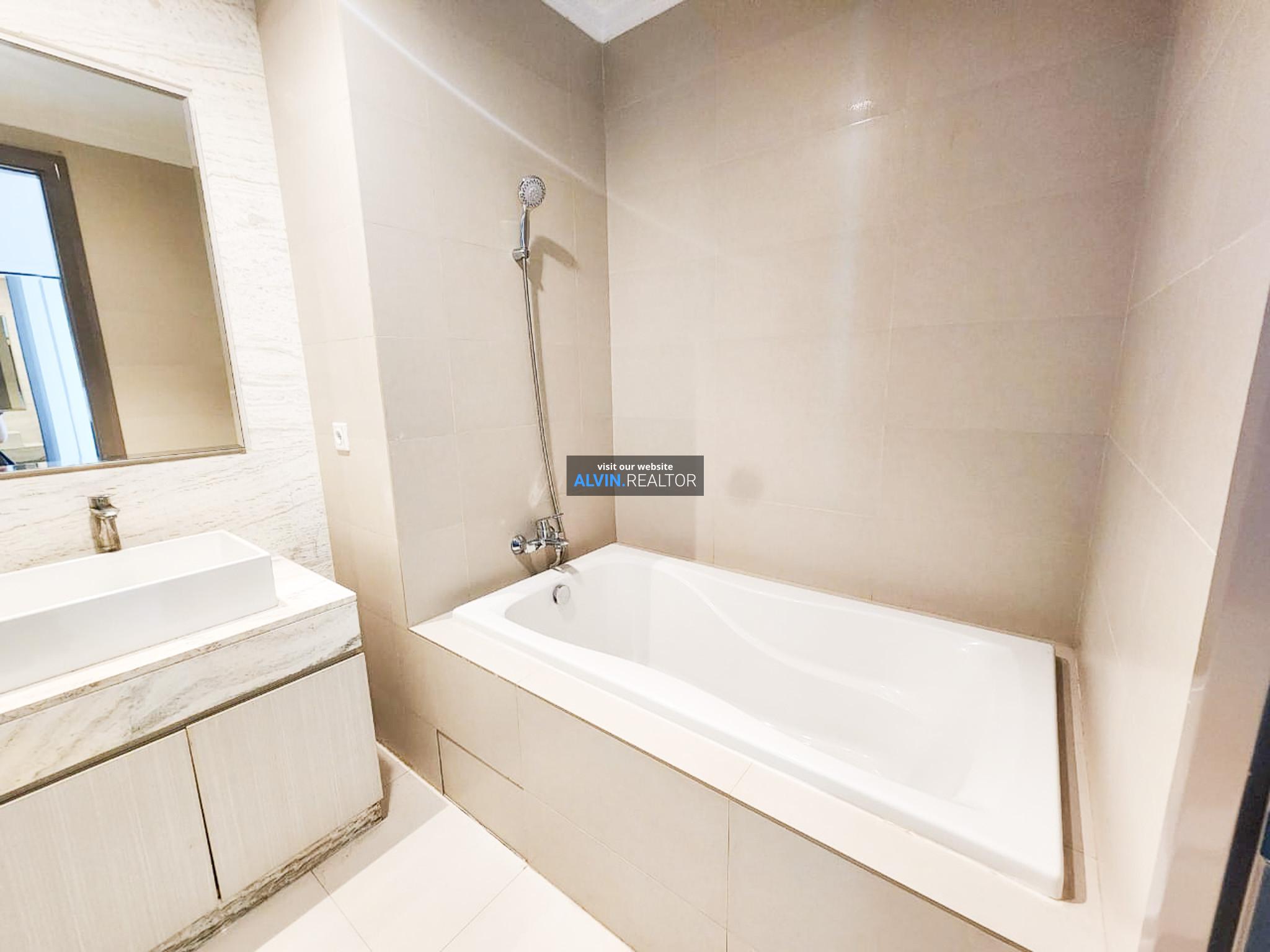 23c0d381-c597-4e6d-8216-e81380910ab7-1735540313