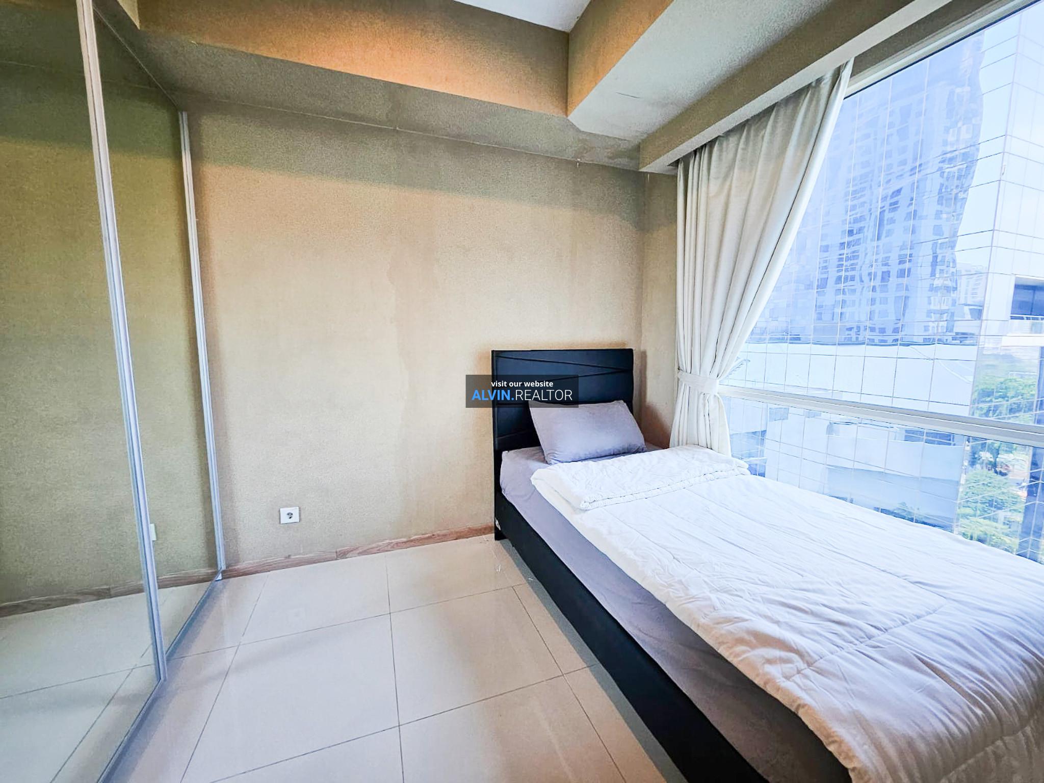 23cf9a86-3f14-4e3f-b4f7-edd63709ec93-1728389099