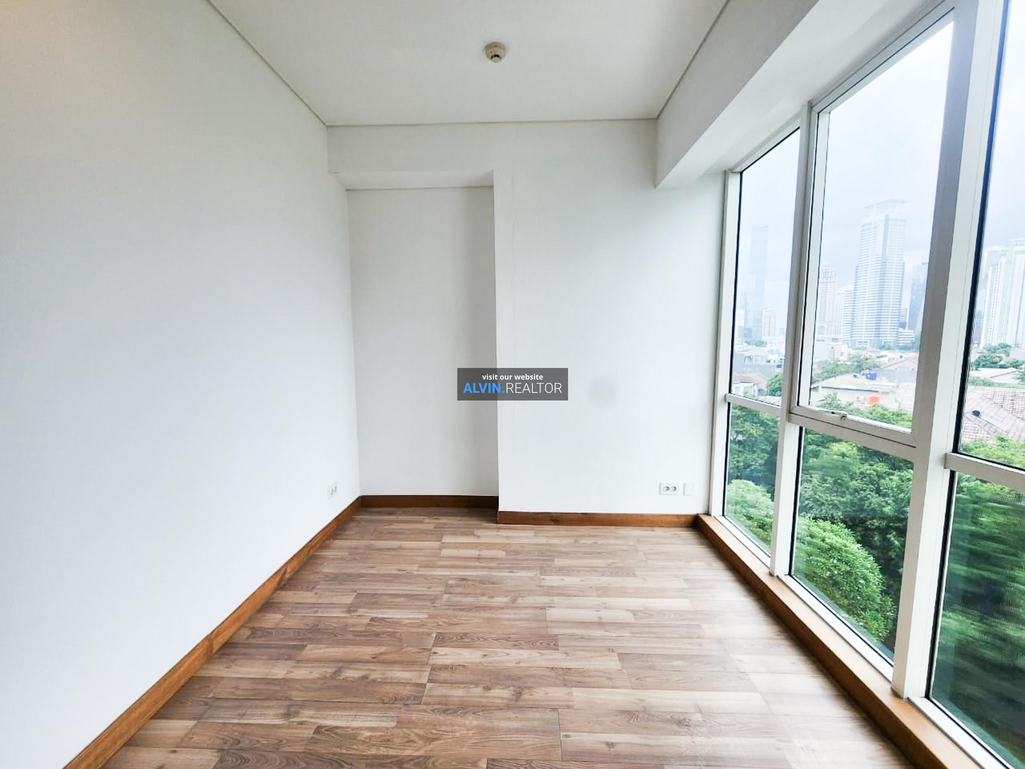 5a822732-bd33-44d1-85ef-77faacd7f855-1733471495