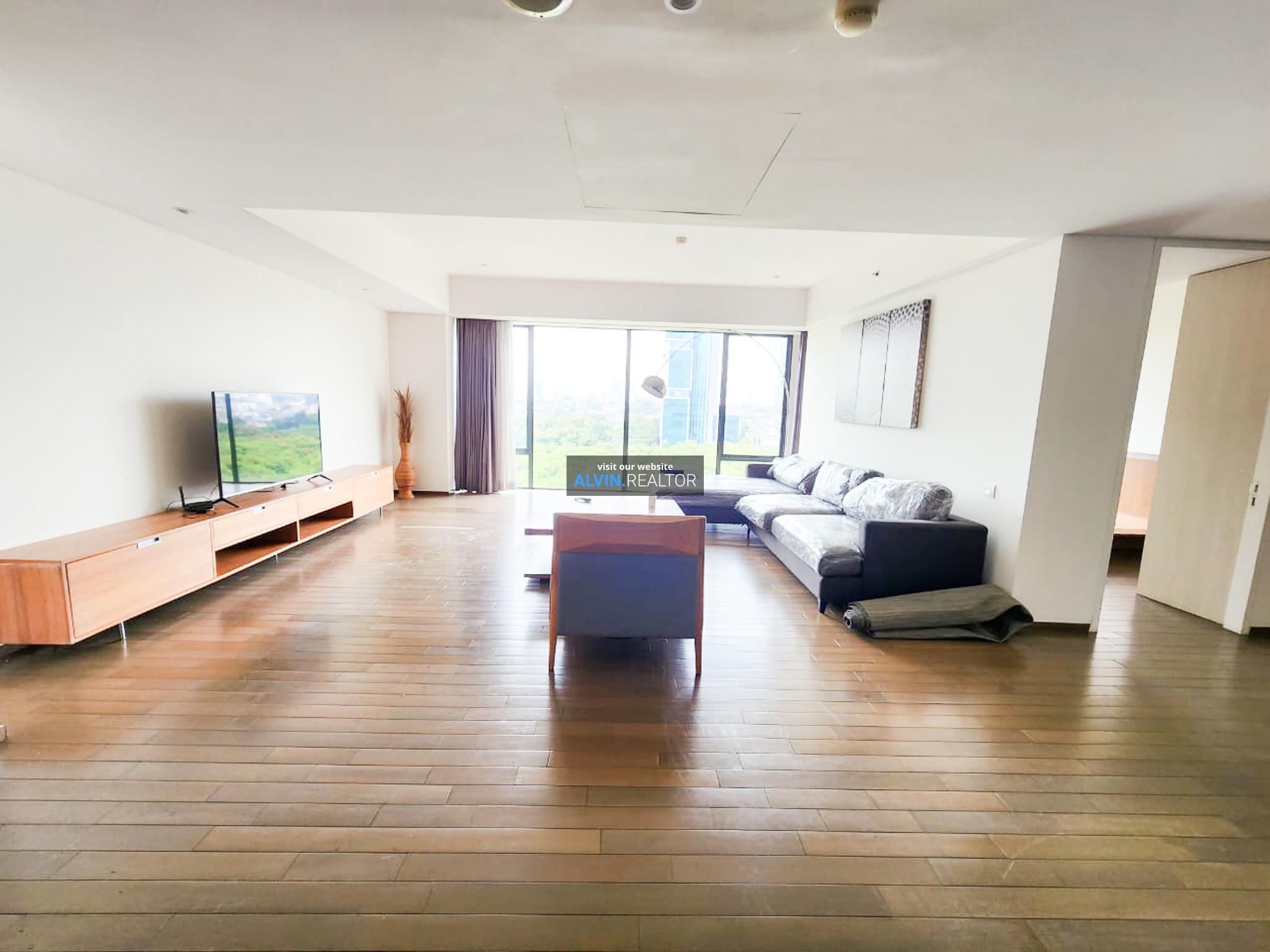 5c715792-17d3-42cf-94e2-0a7772987a7c-1728383497