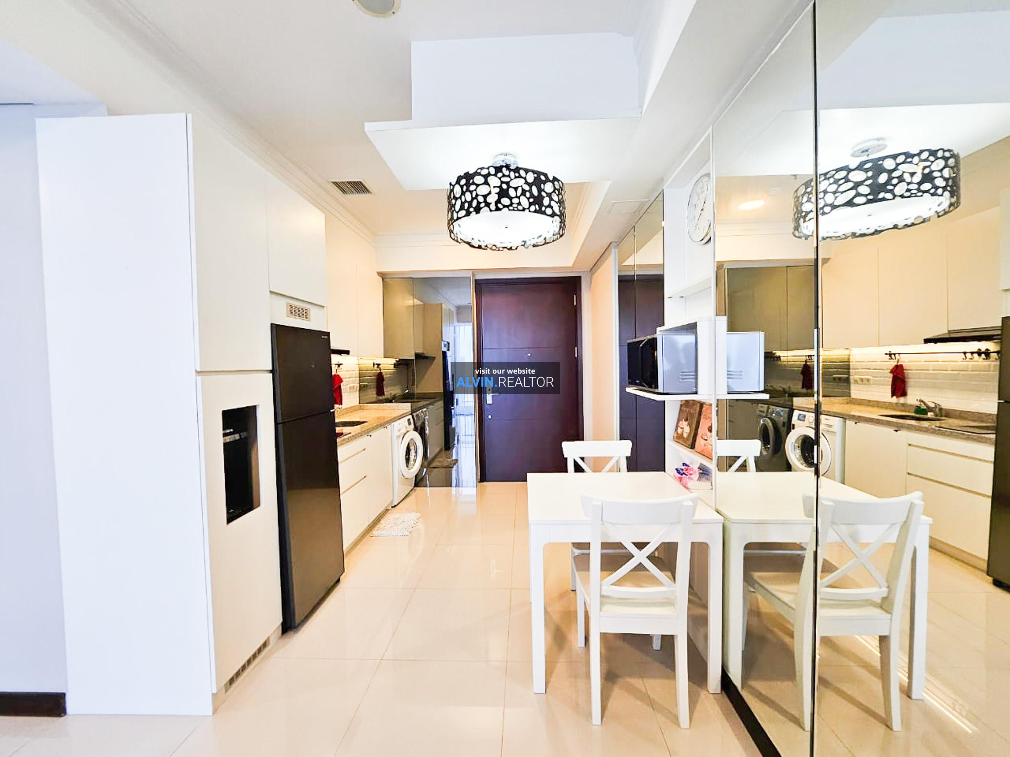 6b881b1a-2fa4-4246-8a93-6029e7bbd433-1727351756