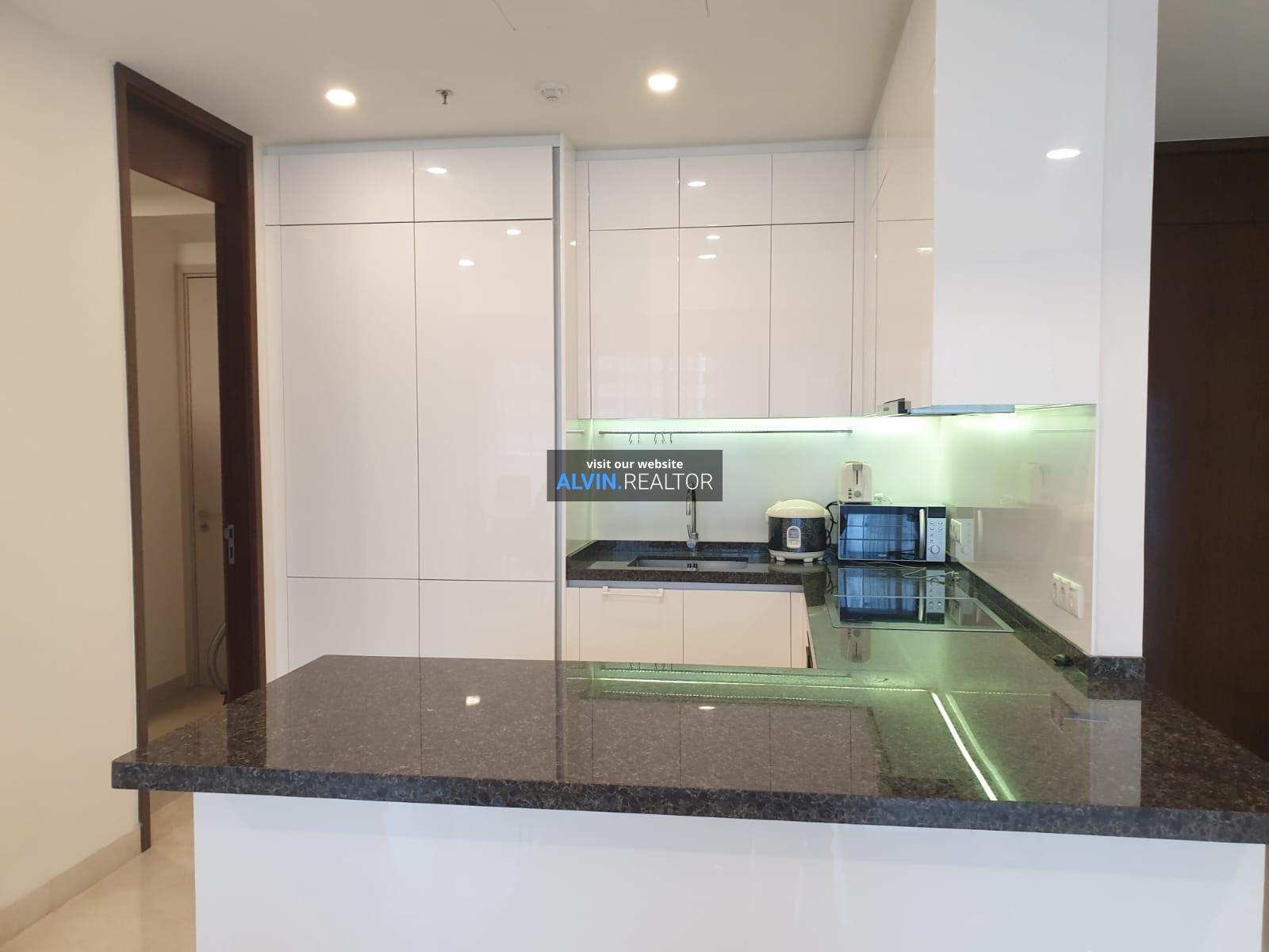 964428098623303-1739431139