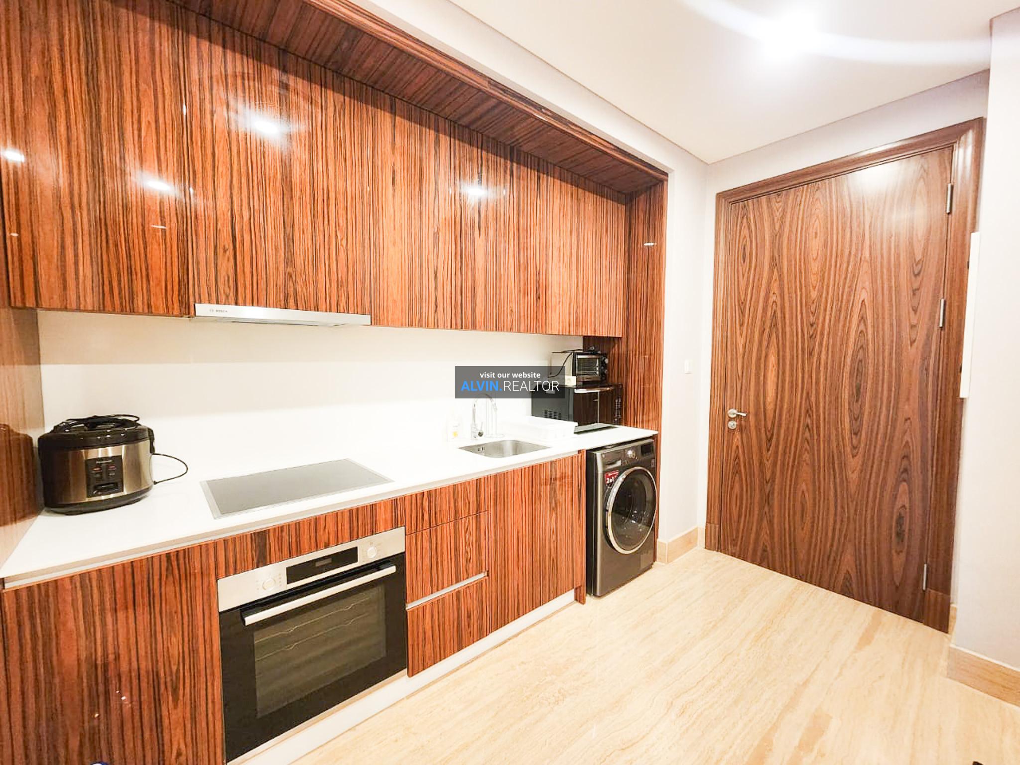 9b66e11b-f71c-45fd-a9b7-658f88e0971f-1759146042