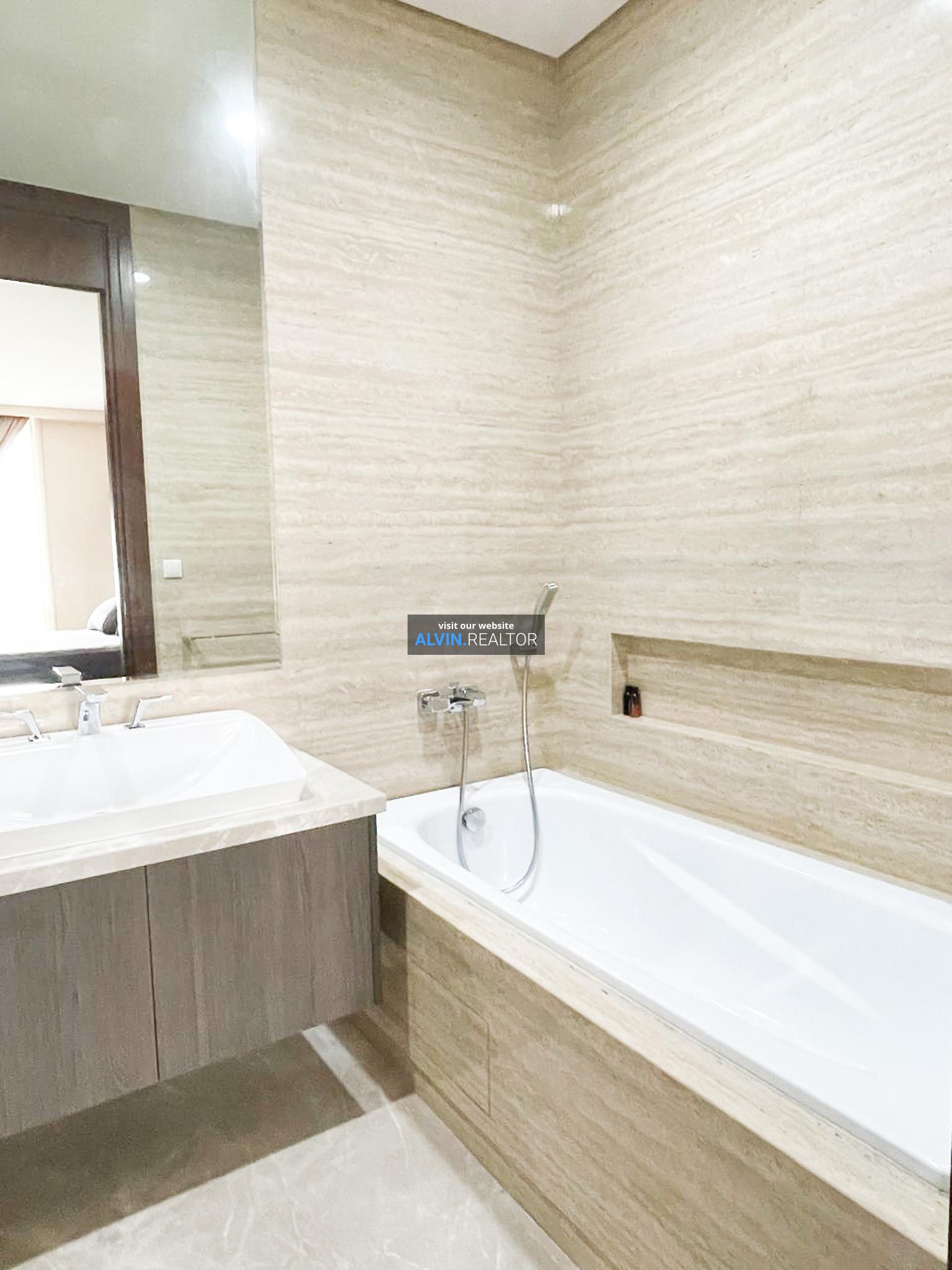 9cf8a11e-4ff6-4997-b745-f99dc025073a-1727775021