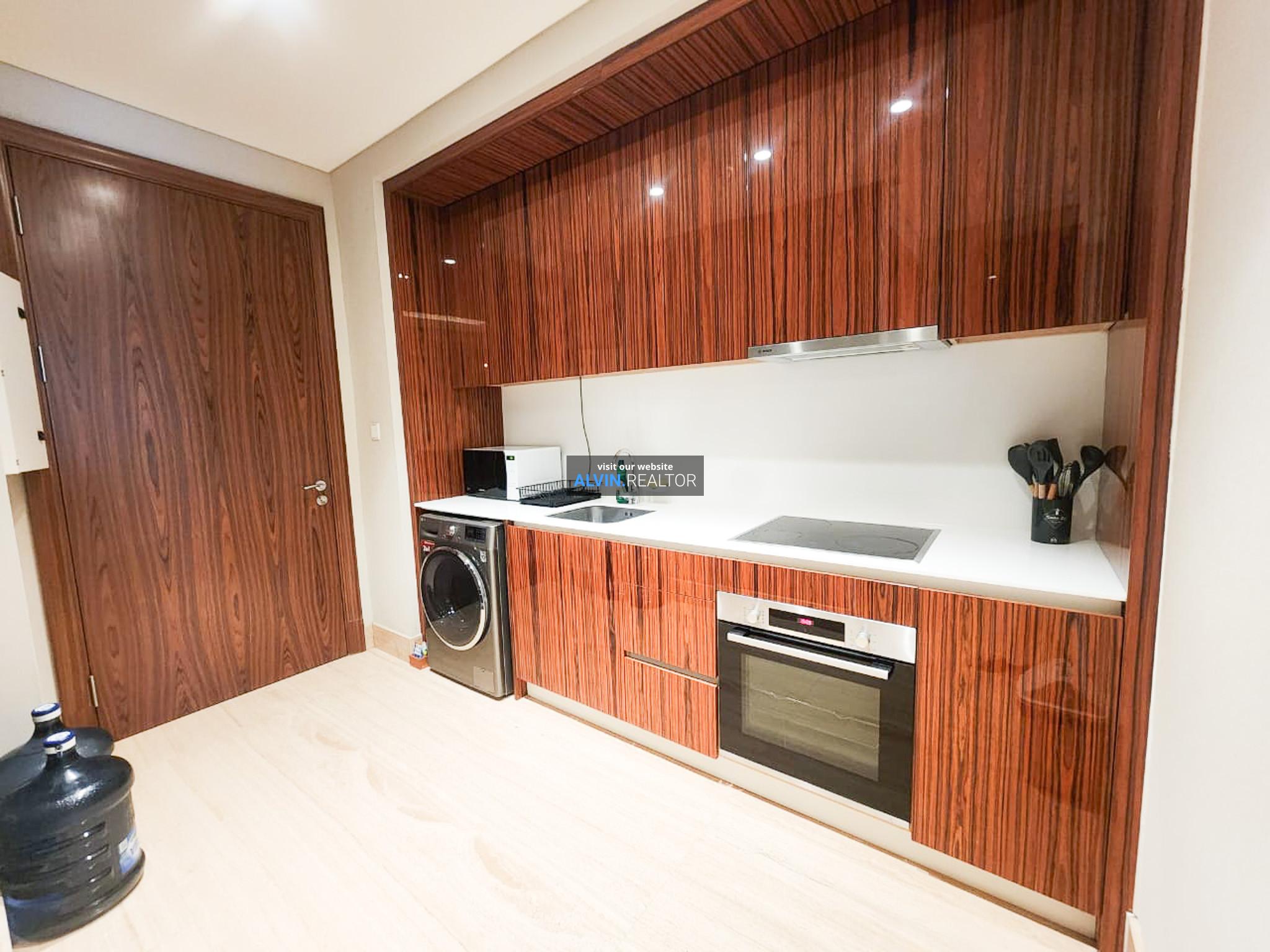 a07ec569-cbf8-4fca-a9f6-40535fa0dc9d-1736238967