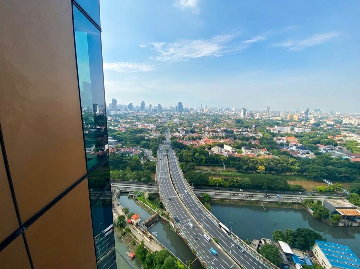 eb1b4146-d4f2-4dc5-a2e2-6b3f93a4a211-1